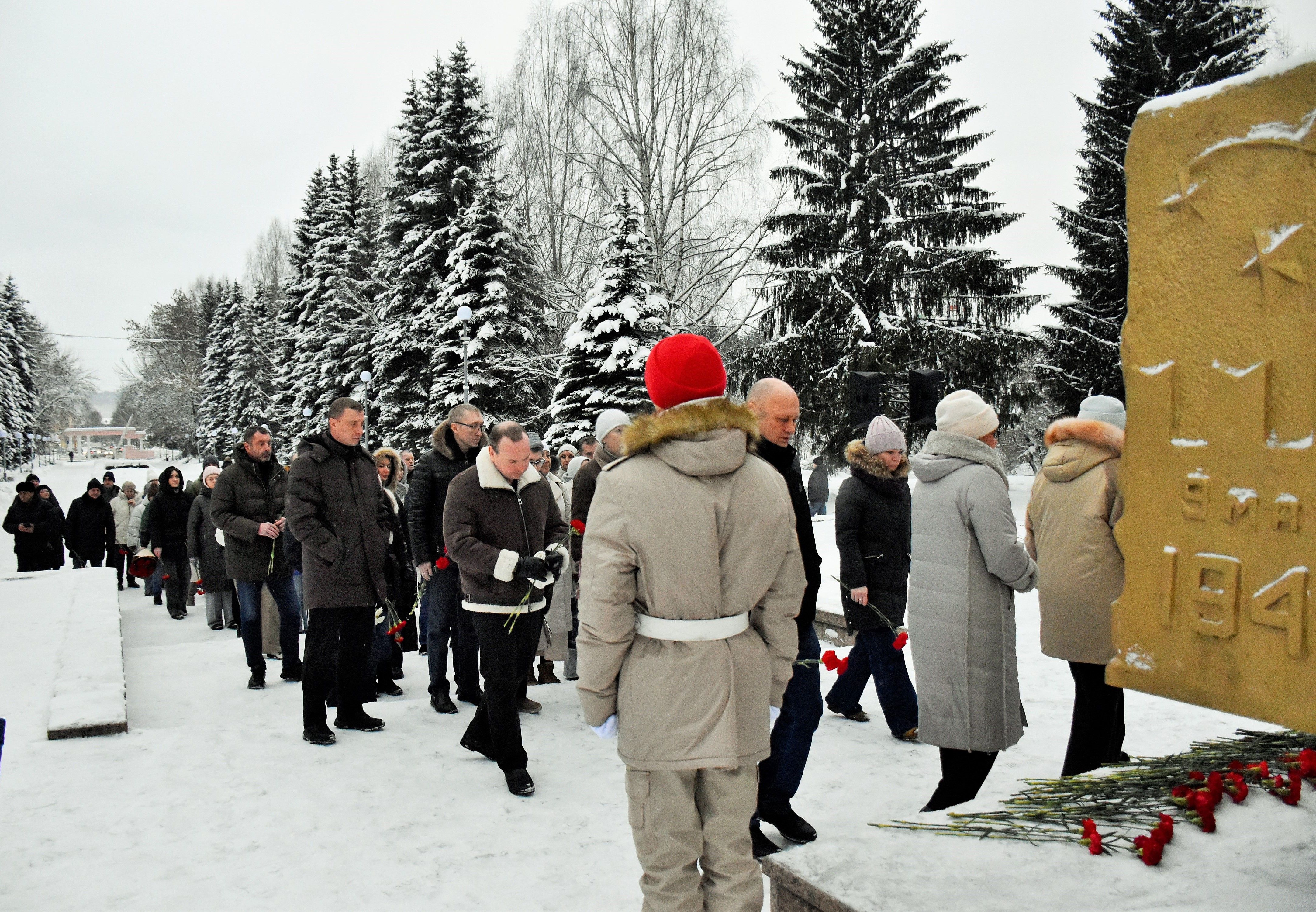 3 декабря памятный день – День неизвестного солдата.