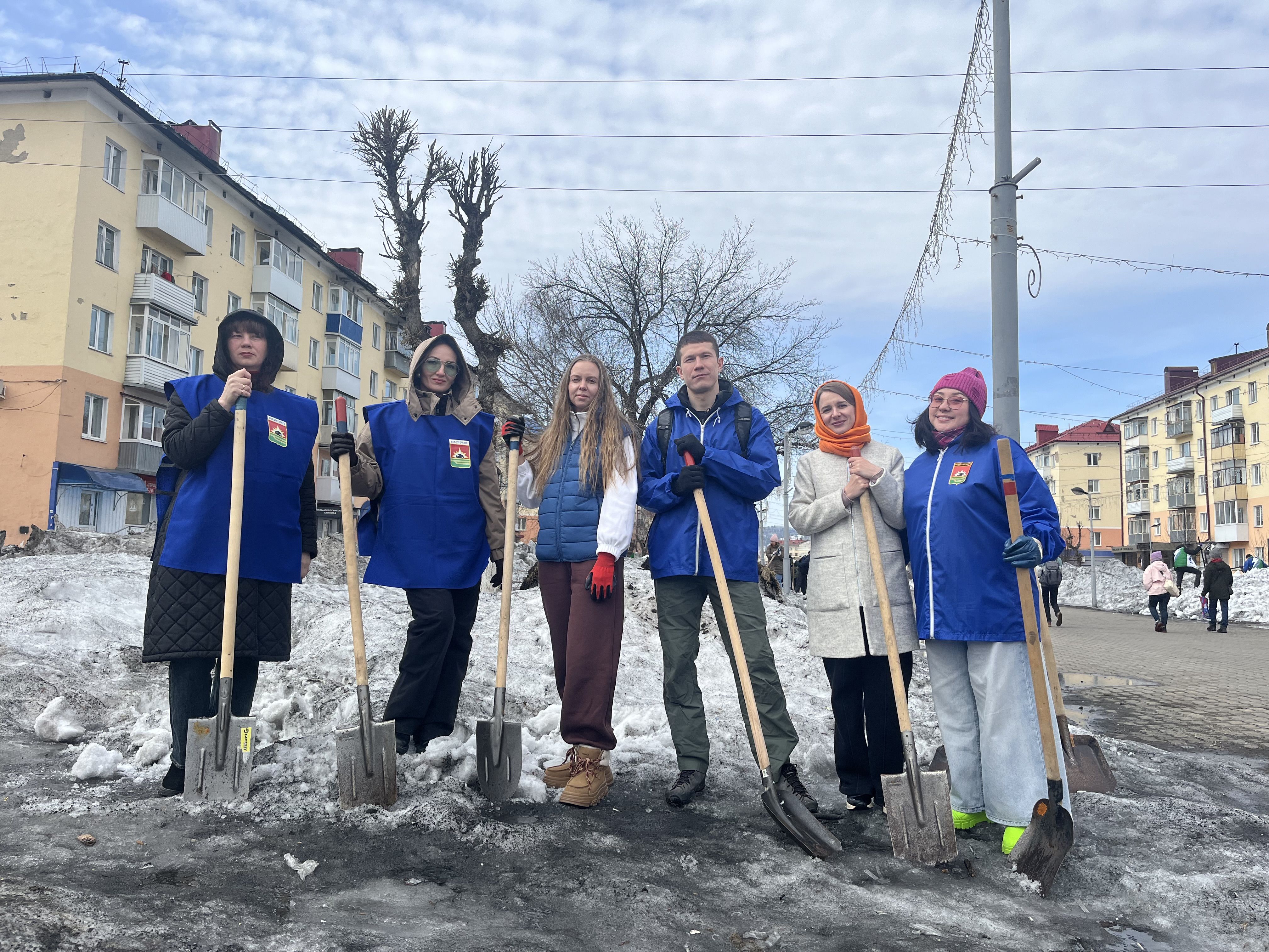 Традиция весенних субботников продолжается!